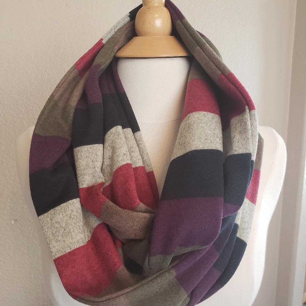 Infinity Striped Scarf - Picture 2 of 8